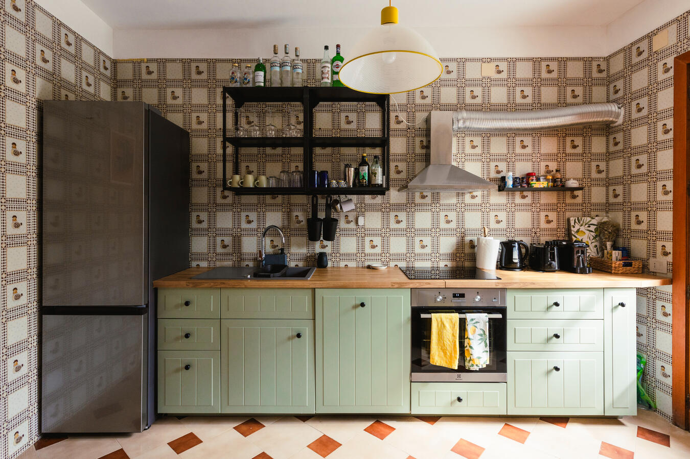 Kitchen Nice italian kitchen with everything needed, big fridge